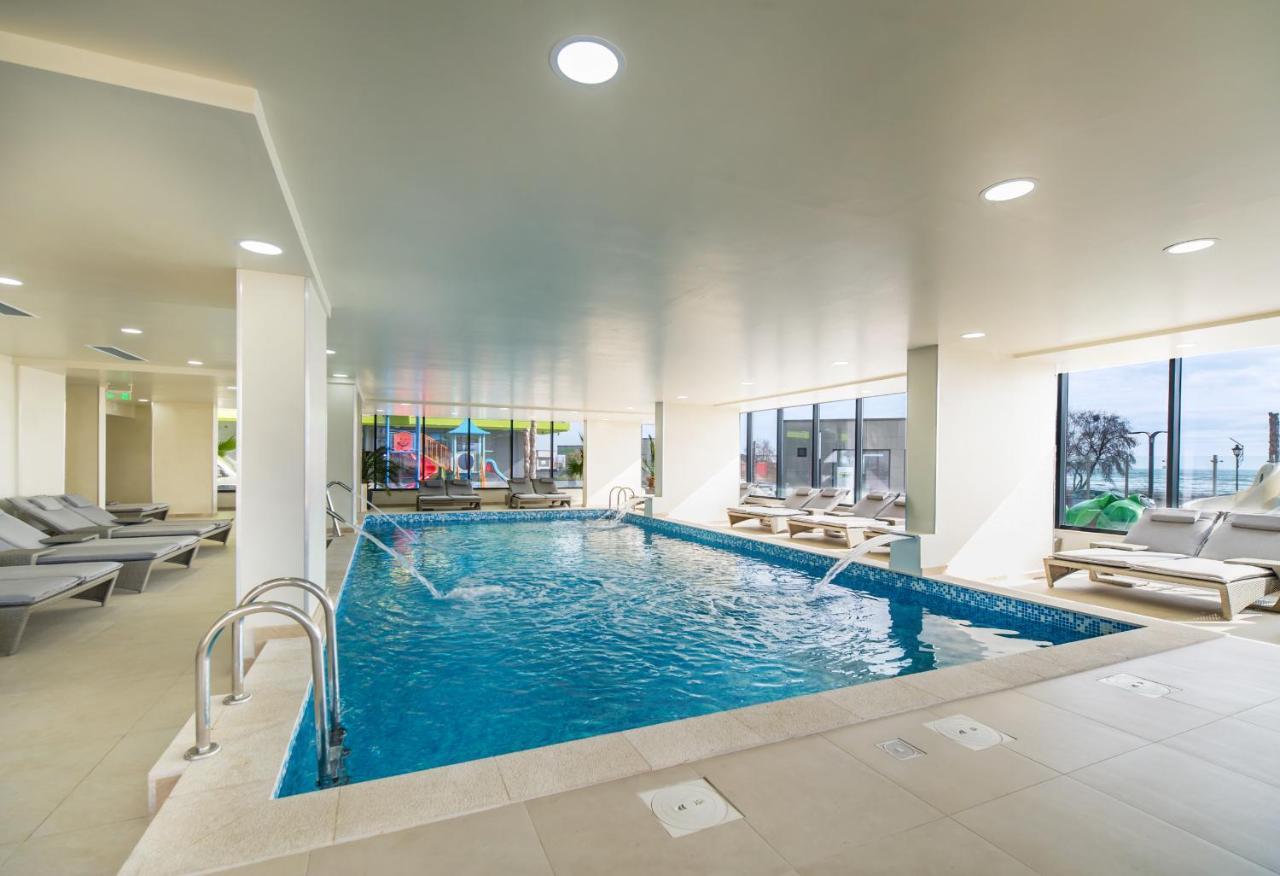 Orizont Sea View Apartment- Spa N Pools Beach Resort Mamaia Exterior photo
